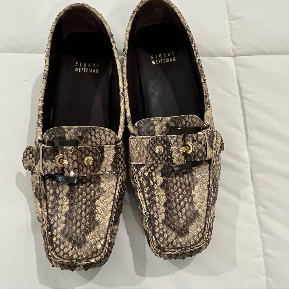 Stuart Weitzman Brown Snakeskin Loafers size 7 1/2 women’s shoes buckle